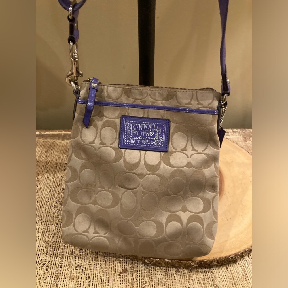 Coach Brown Signature Purple Poppy Crossbody Small Swingpack Tote‎ Shoulder Bag